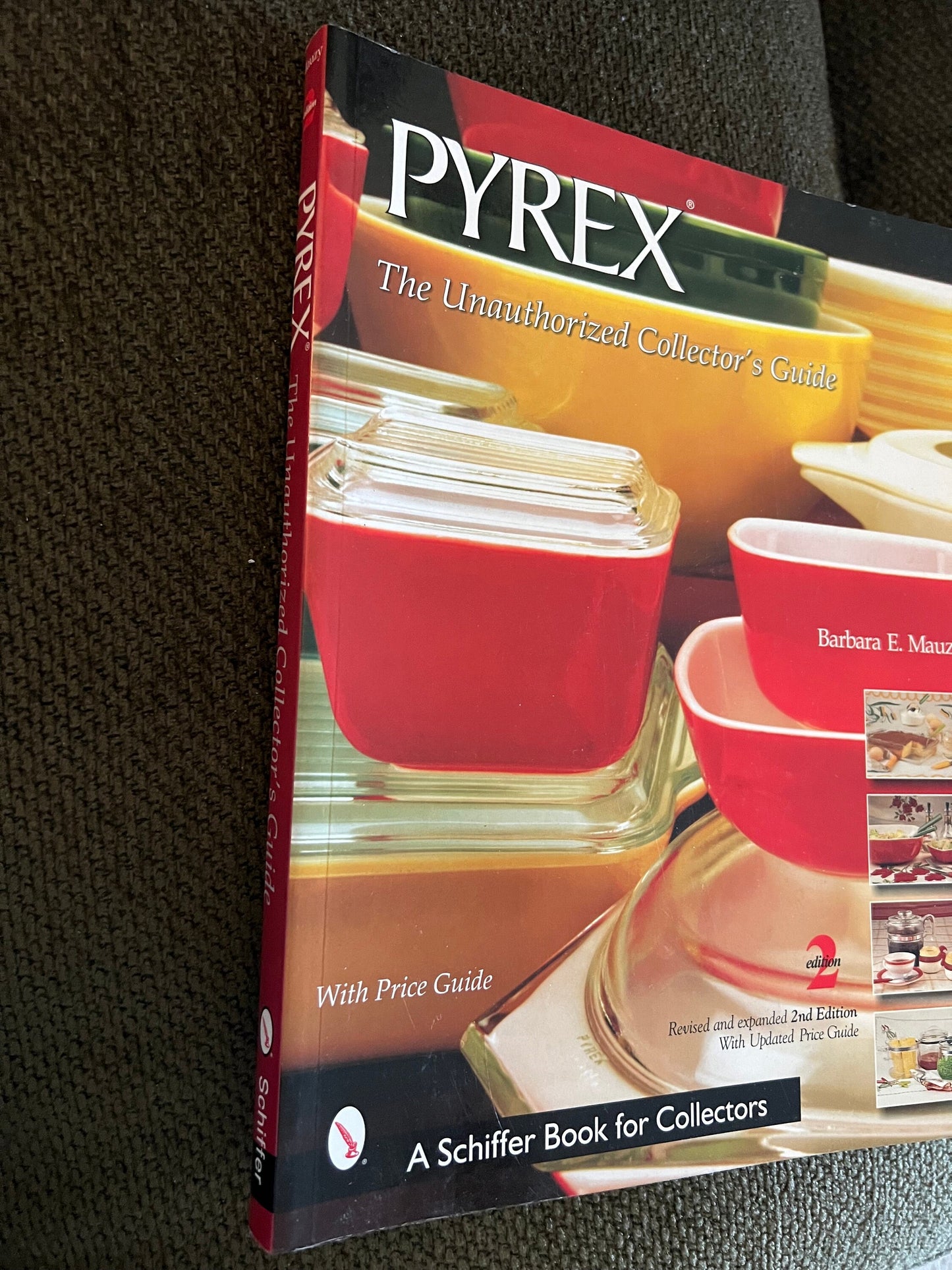 Vintage Pyrex Collector's Guide Book by Barbara E. Mauzy