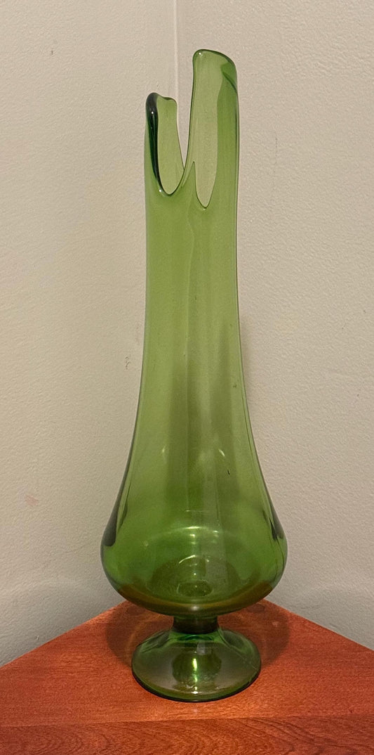 Vintage LE Smith Avocado Green Pedestal Smoothie Swung Vase Lover Antiques and Vintage