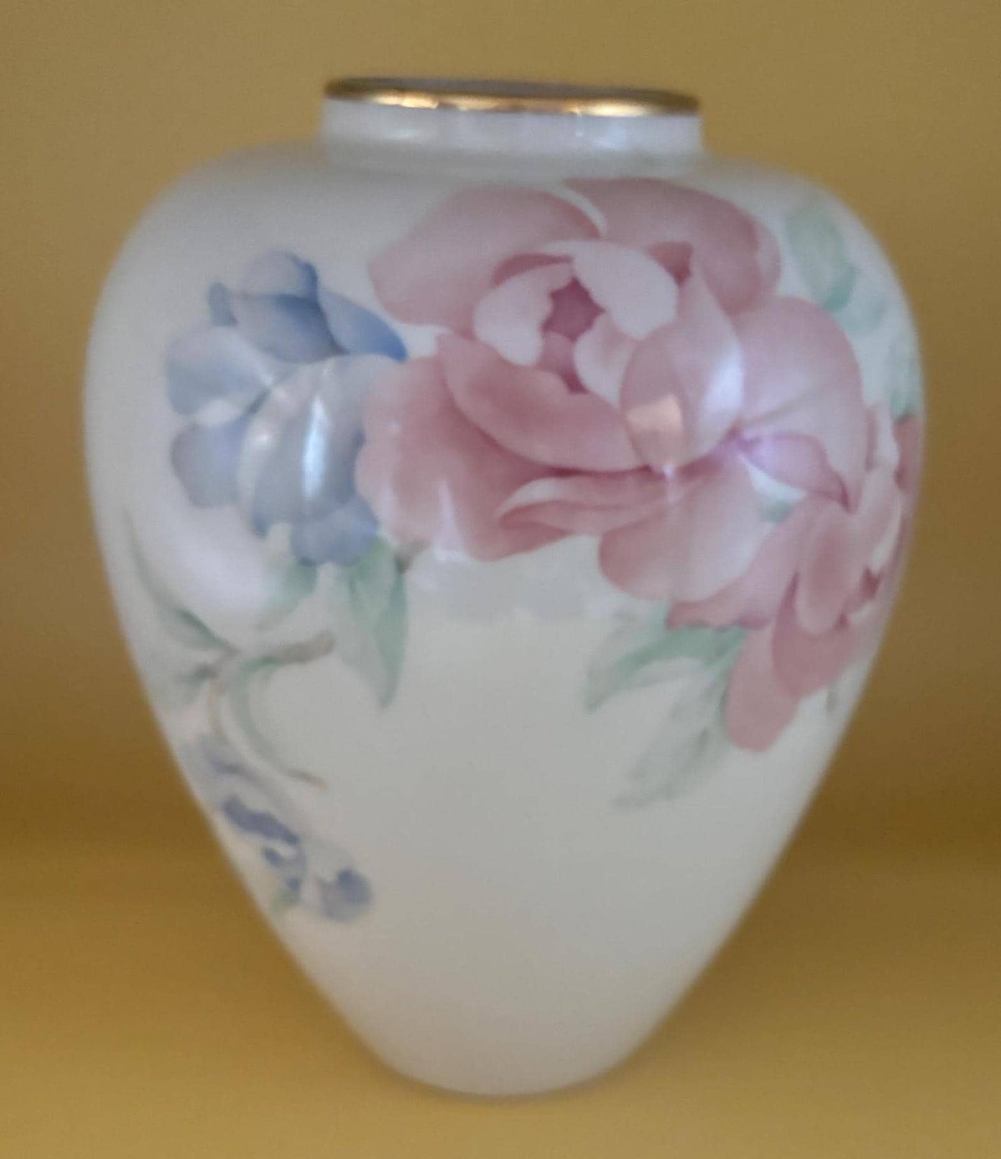 Vintage Lenox Rose Bud Vase: 24K Gold Gilding, Made in USA