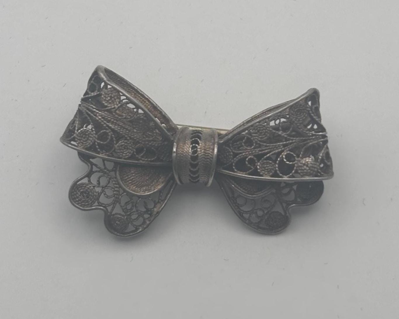 Sterling Silver Filigree Bow Brooch, Tied Ribbow Bow Pin, Lover Antiques and Vintage