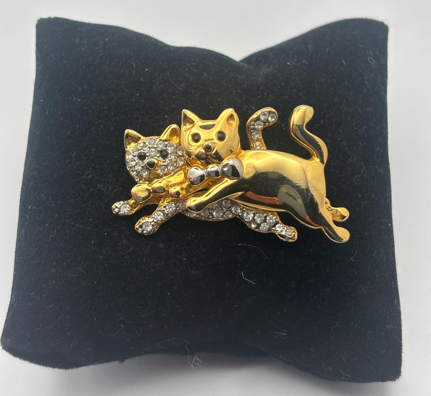 Vintage Cats with Bows Brooch, Gold & Silver Kittens Pin, Lover Antiques and Vintage