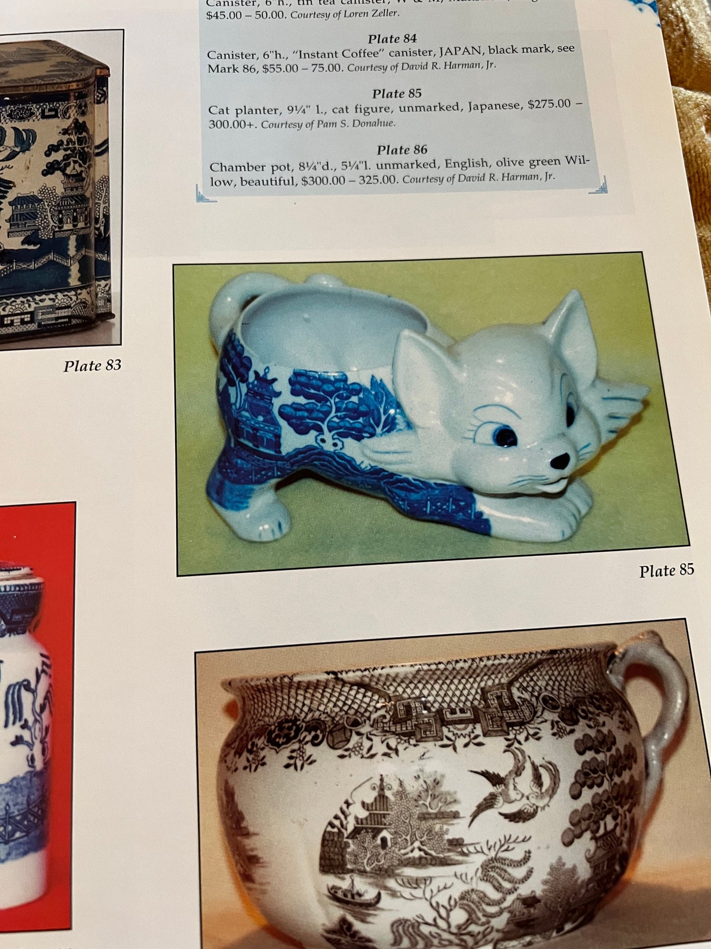 Blue Willow China: Identification & Value Guide Book
