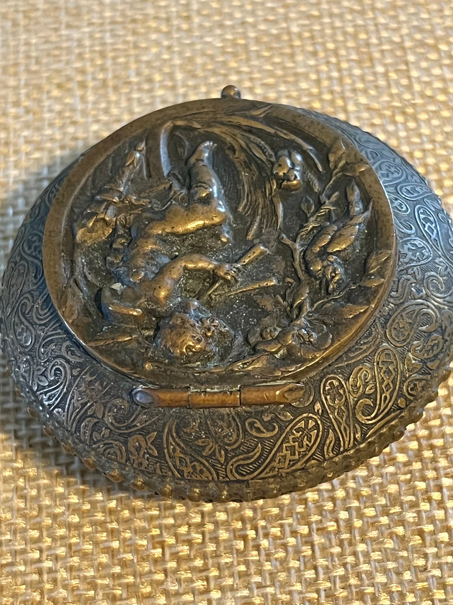Antique Snuff Box, Cherub Playing Flute, Inside Bluff Scene, Trinket Keepsake Tobacciana, RARE