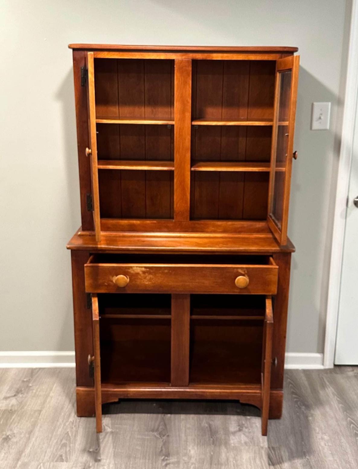Cushman Colonial Creations Hunting Board China Cabinet No. 9024 Lover Antiques and Vintage