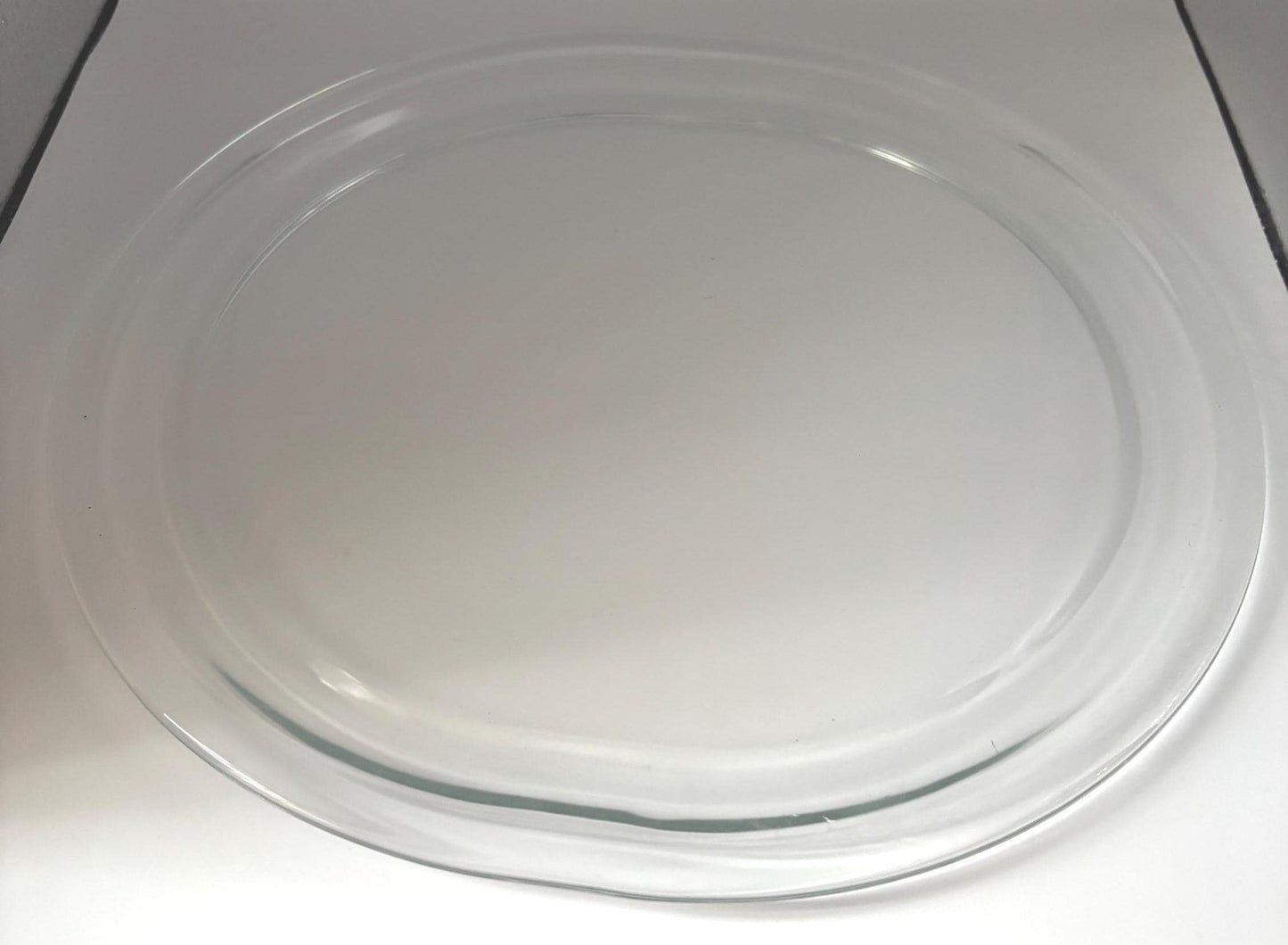 Large Glass Serving Platter, Lover Antiques and Vintage
