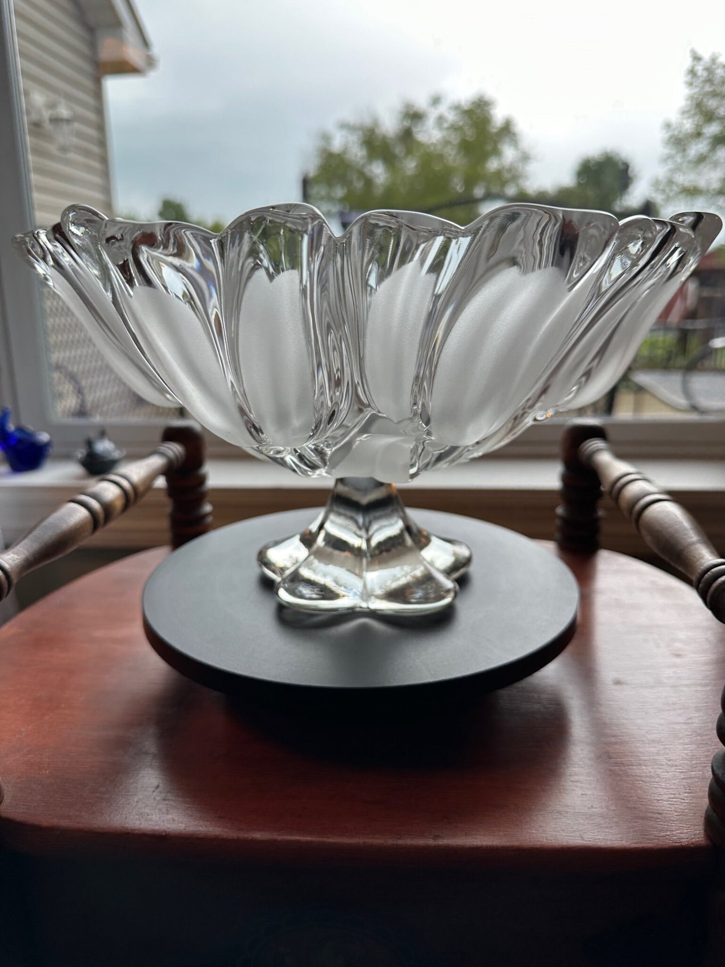 Vintage Mikasa Etched Frosted Glass Vase: Petals of Flowers