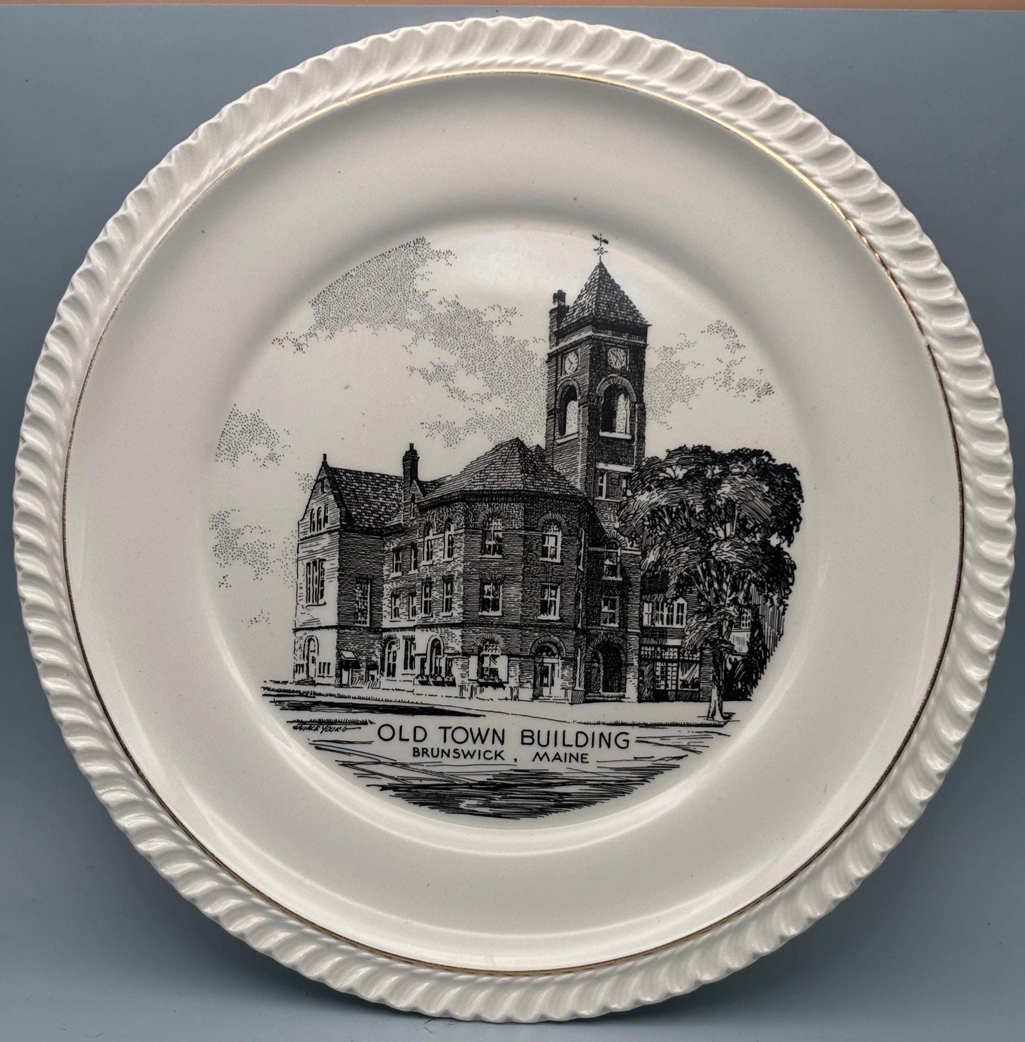 Old Town Building Brunswick, Maine Plate, Lover Antiques and Vintage