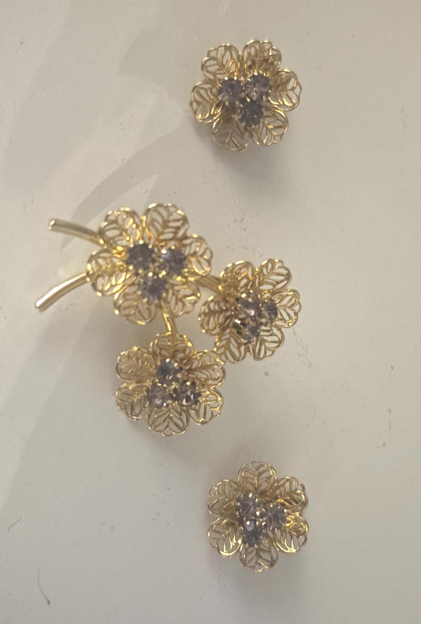 Sarah Coventry Allusion Gold Filligree Flower Brooch & Matching Earrings