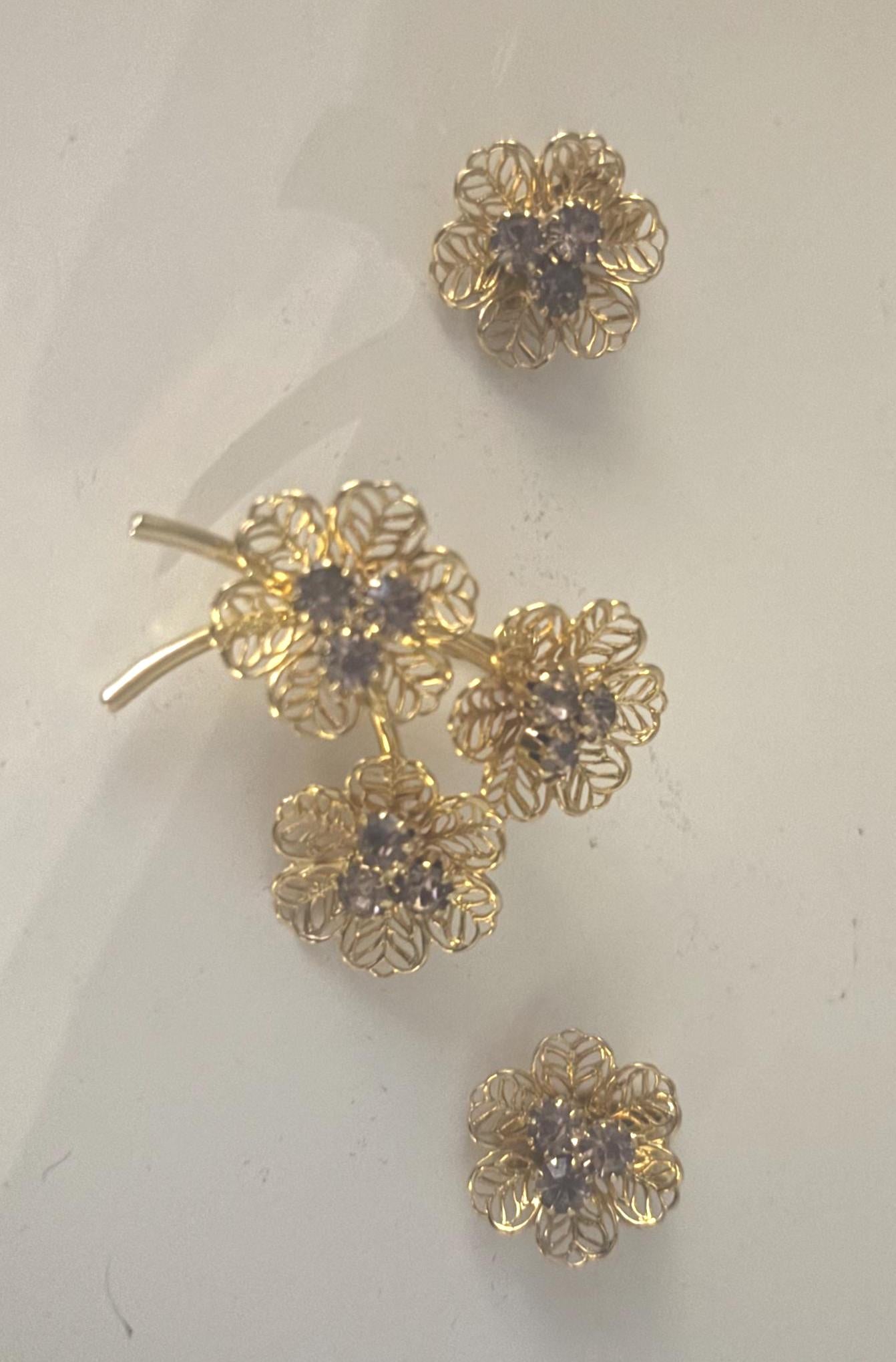 Sarah Coventry Allusion Gold Filligree Flower Brooch & Matching Earrings