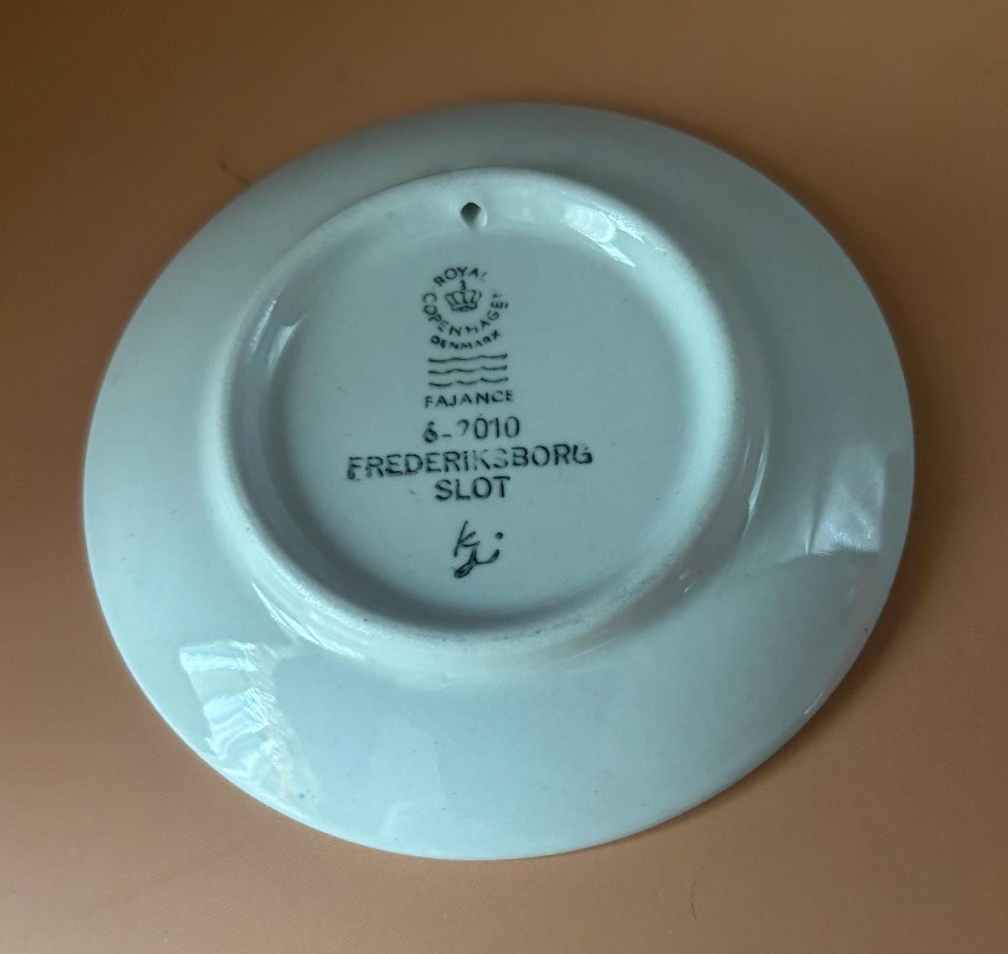 Set of 5 Royal Copenhagen Plaquettes, Collection of Plates, Lover Antiques and Vintage