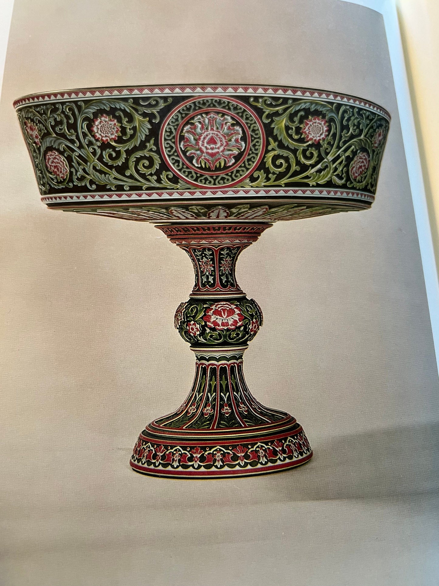 Vintage Carved European Art Glass Book by Ray & Lee Grover