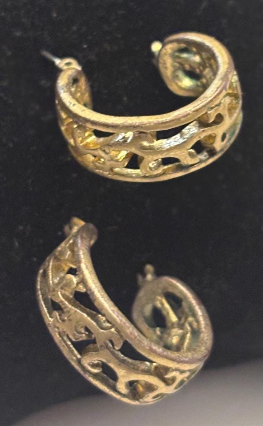 Vintage Gold Filigree Earrings, Lover Antiques and Vintage