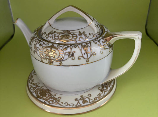 Vintage Noritake Porcelain Tea Pot with Lid and Matching Trivet Made in Japan Lover Antiques and Vintage