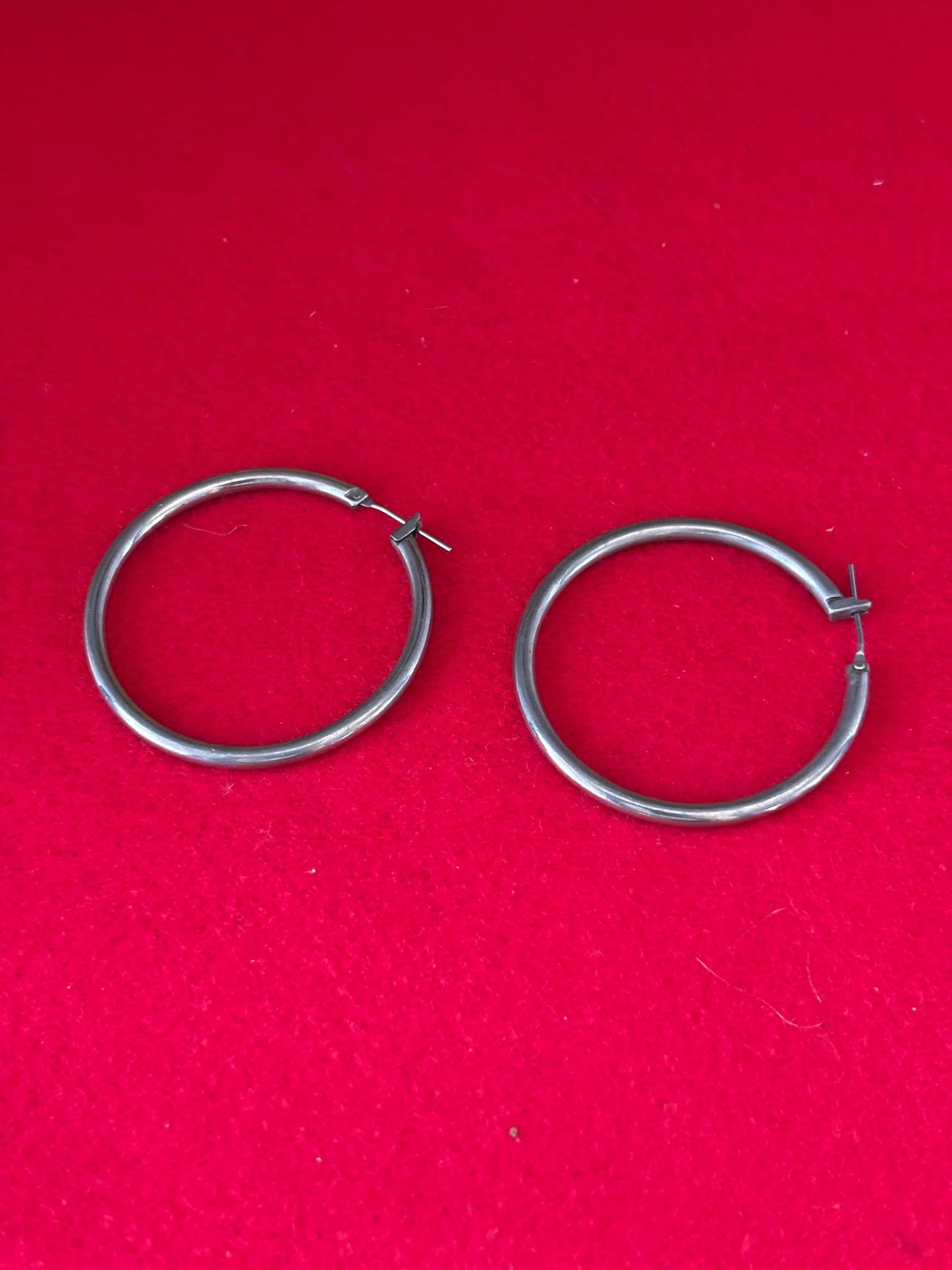 Vintage Silver Hoop Earrings Classic Round Unisex Jewelry Mid-Century Modern Style Gift