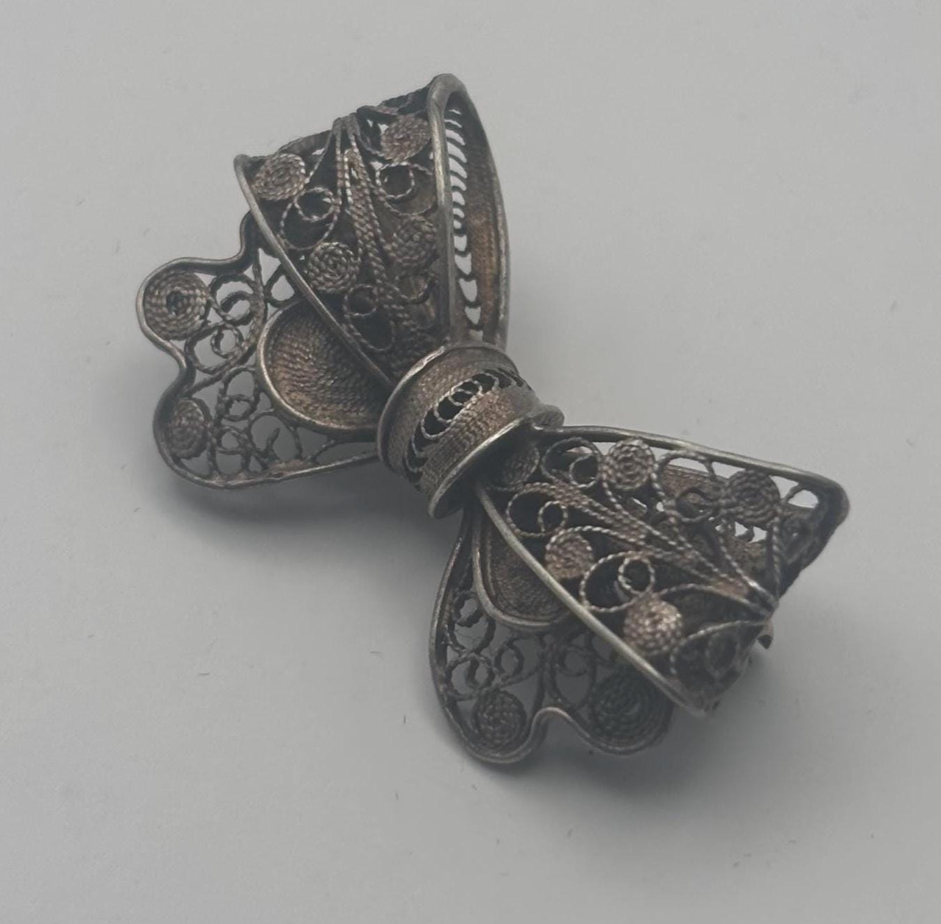 Sterling Silver Filigree Bow Brooch, Tied Ribbow Bow Pin, Lover Antiques and Vintage