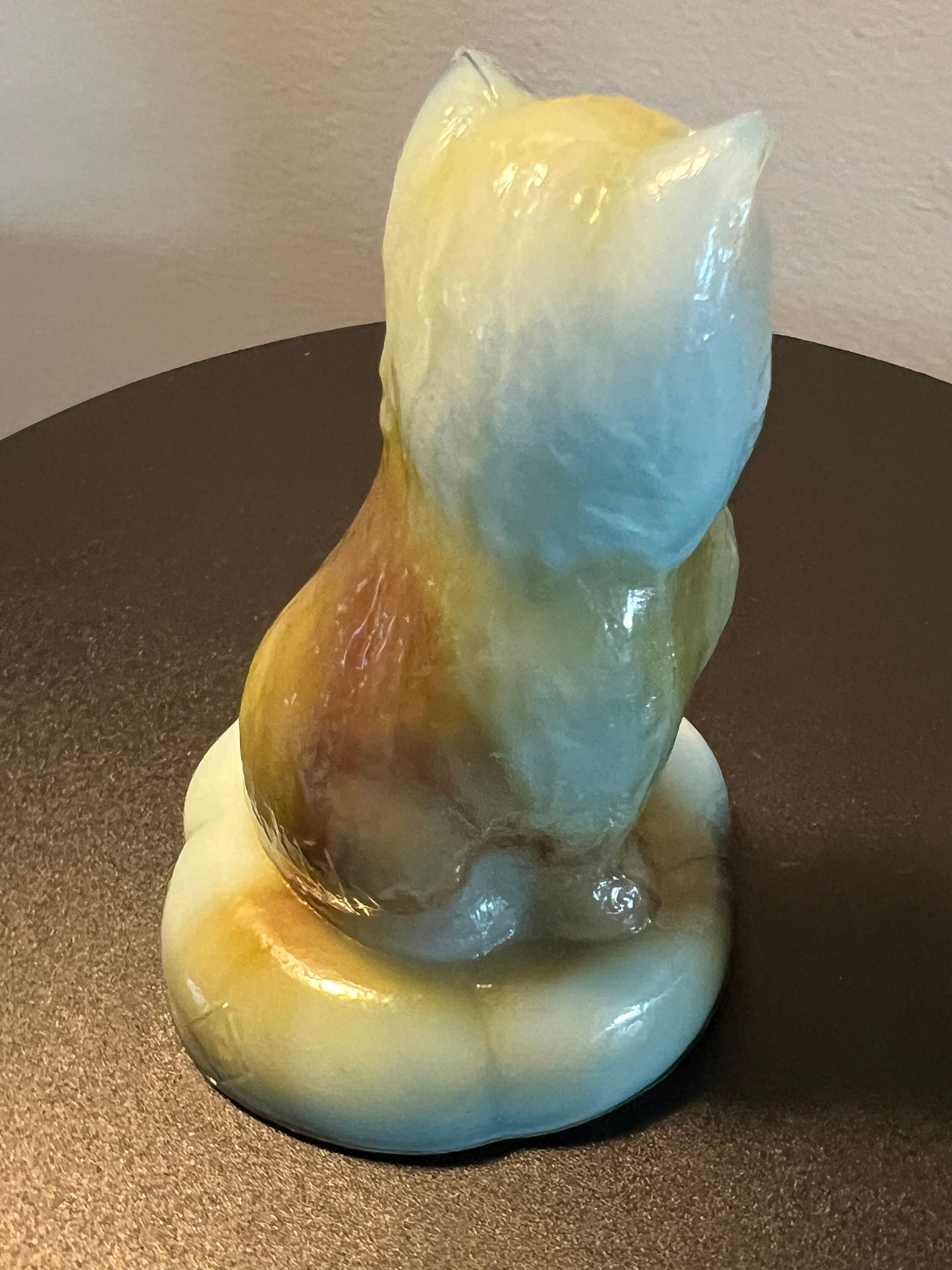 Vintage Boyd Art Glass Cat Figurine: Manganese Slag Glass