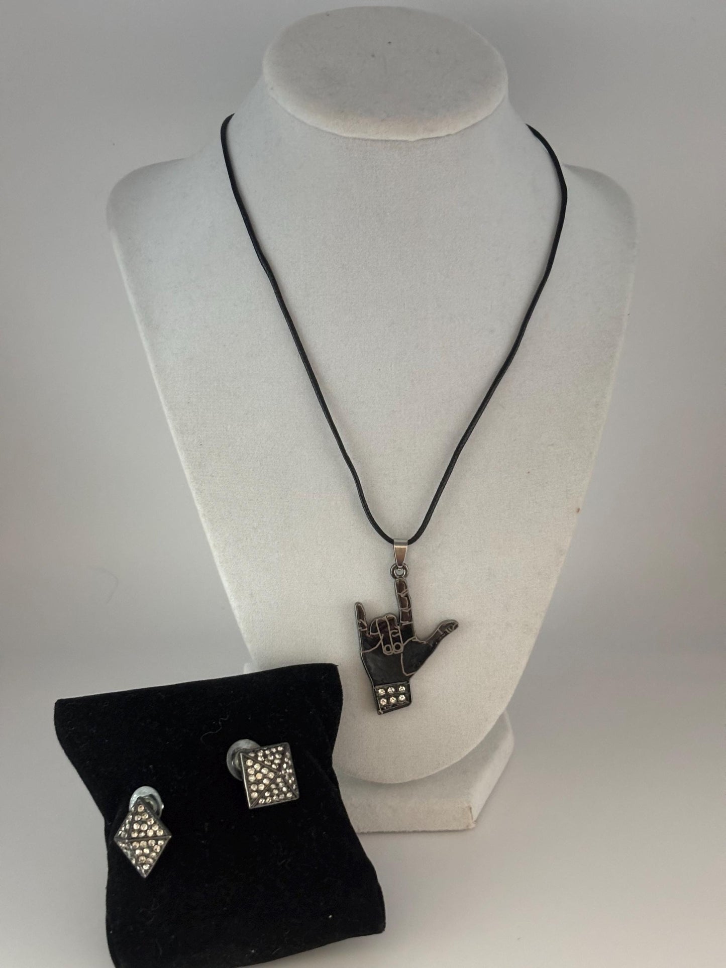 Vintage Necklace and Earrings Set Lover Antiques and Vintage