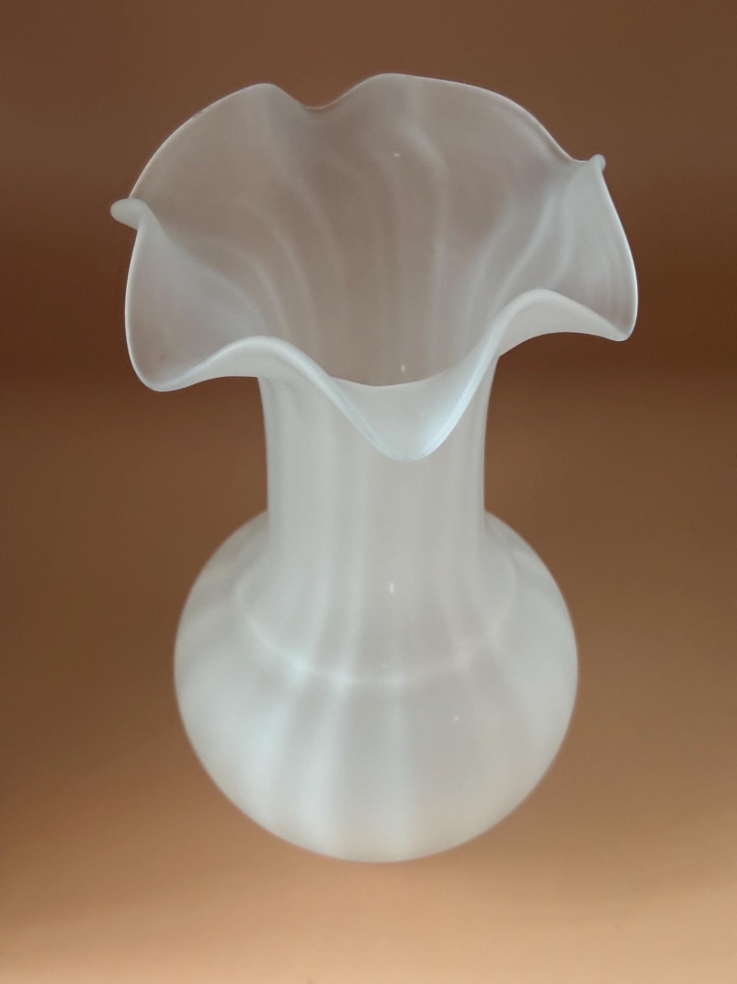 Vintage Steuben Ivrene Art Glass Vase: White Ruffled Calcite