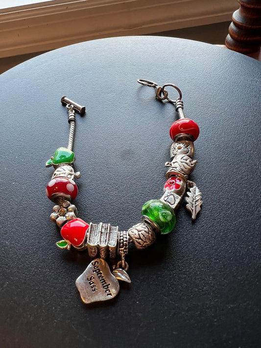 Charm bracelet Willabee and Ward Jewelry Charms, Beads, Lover Antiques and Vintage