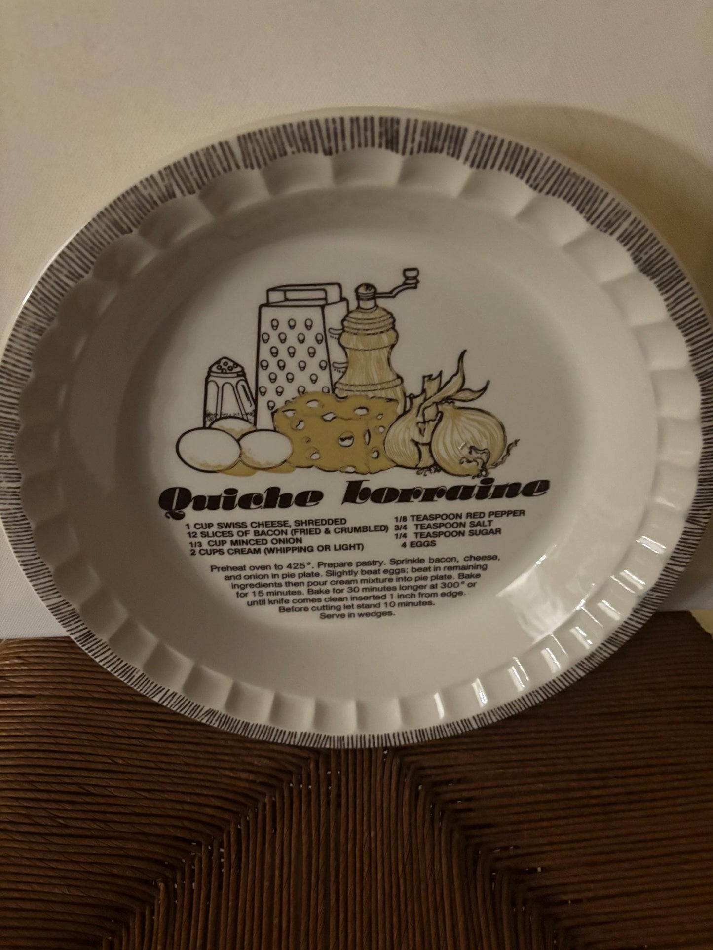 Vintage Jeannette Royal China Quiche Lorraine Pie Plate Lover Antiques and Vintage
