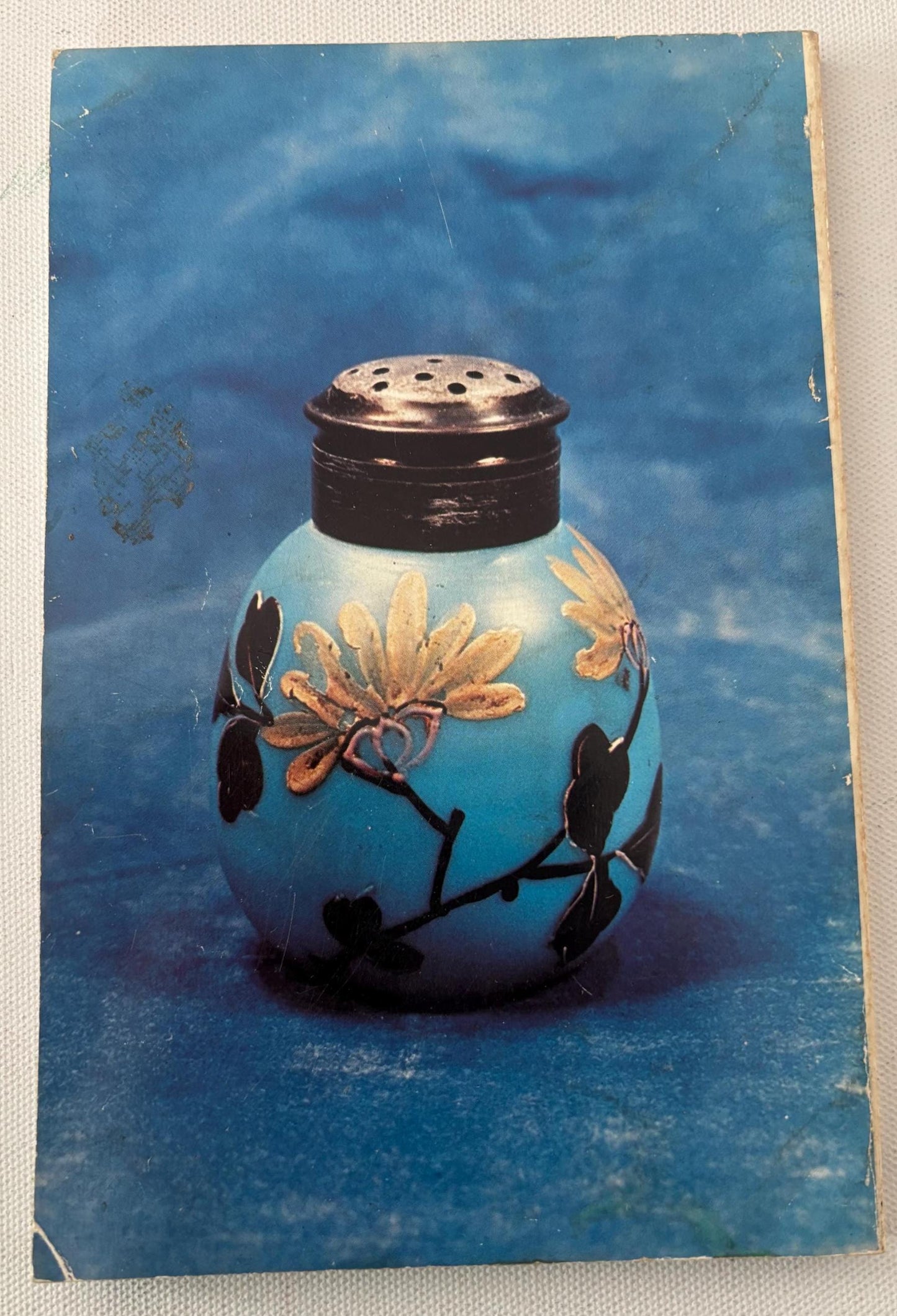 The World of Salt Shakers Book, by Mildred & Ralph Lechner, Lover Antiques and Vintage