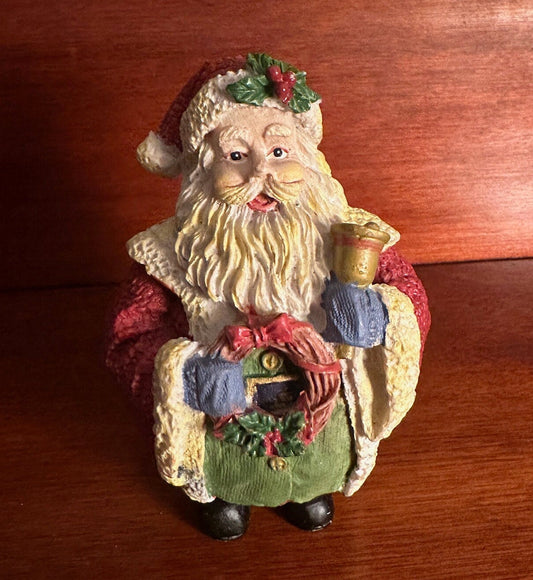Vintage Russ Sculpstone Santa Claus Figurine: Christmas Decoration