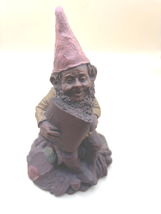 Vintage Tom Clark Gnome Newt Figurine: Cairn Artist, Mom Too Edition #85