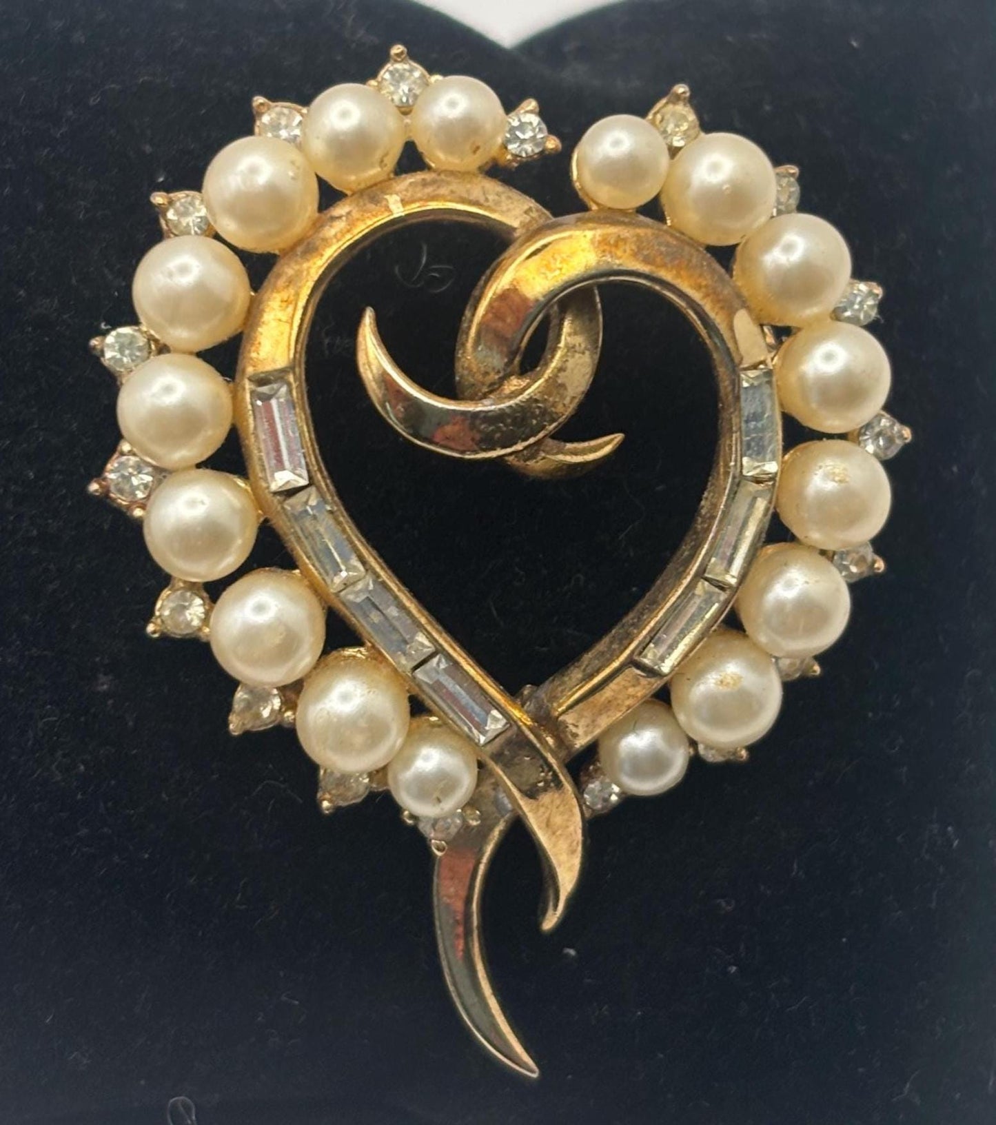 Crown Trifari Heart Brooch by Alfred Philippe, Skylark Romantic Heart Series