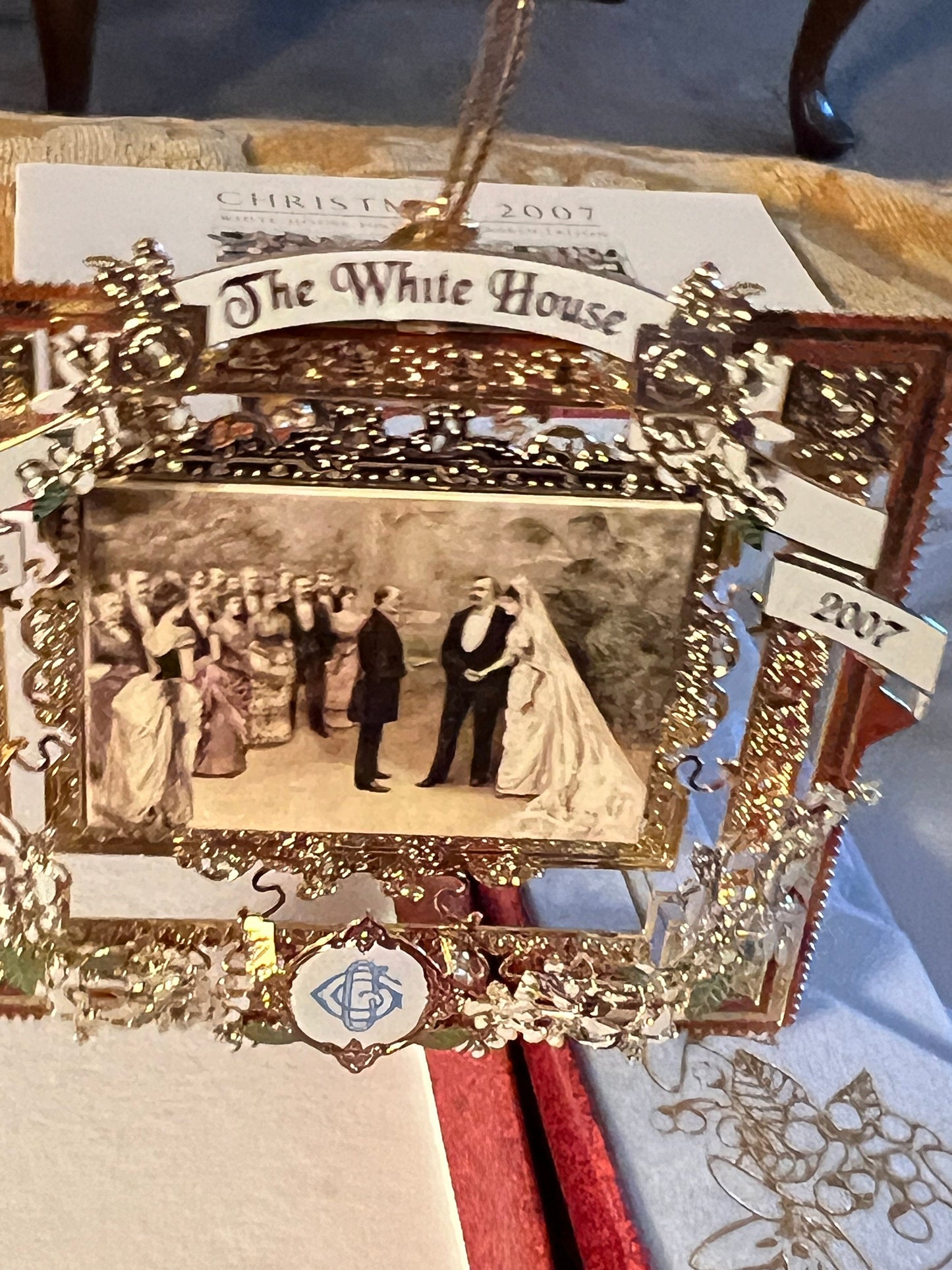 White House Historical Association 2007, lass holiday ornament, The Wedding at the White House, Mother’s Kiss, collectible Christmas decor