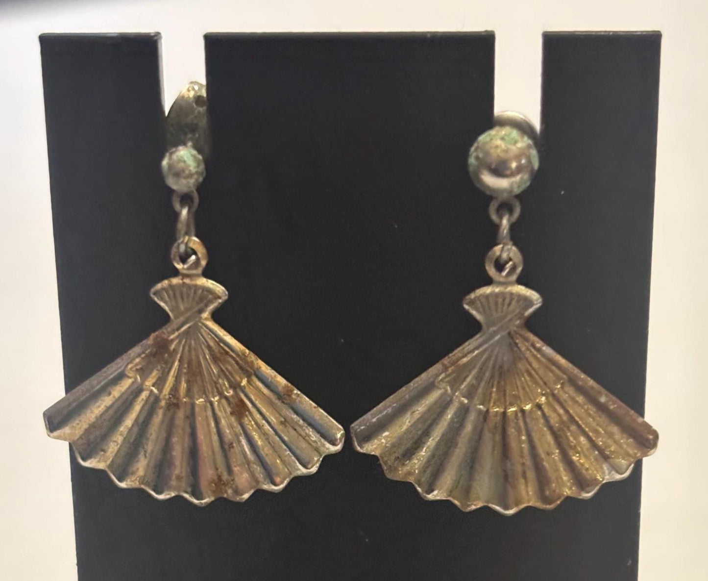 Vintage Fan Earrings, Gold Tone Scalloped Jewelry, Lover Antiques and Vintage