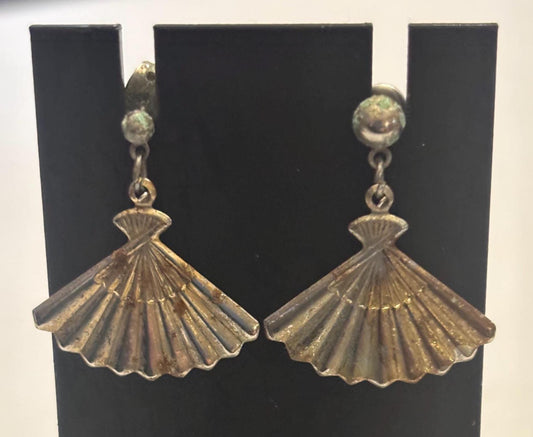 Vintage Fan Earrings, Gold Tone Scalloped Jewelry, Lover Antiques and Vintage