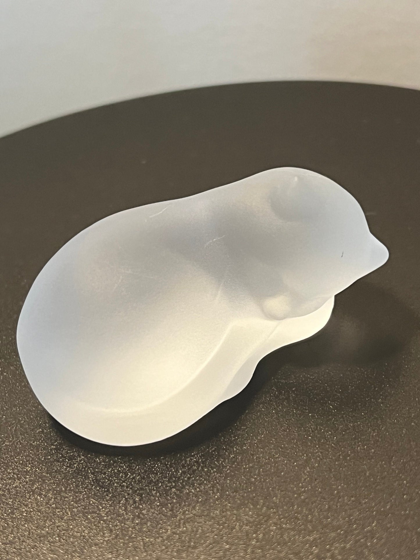 Vintage Franklin Mint Frosted Glass Sleeping Cat Figurine