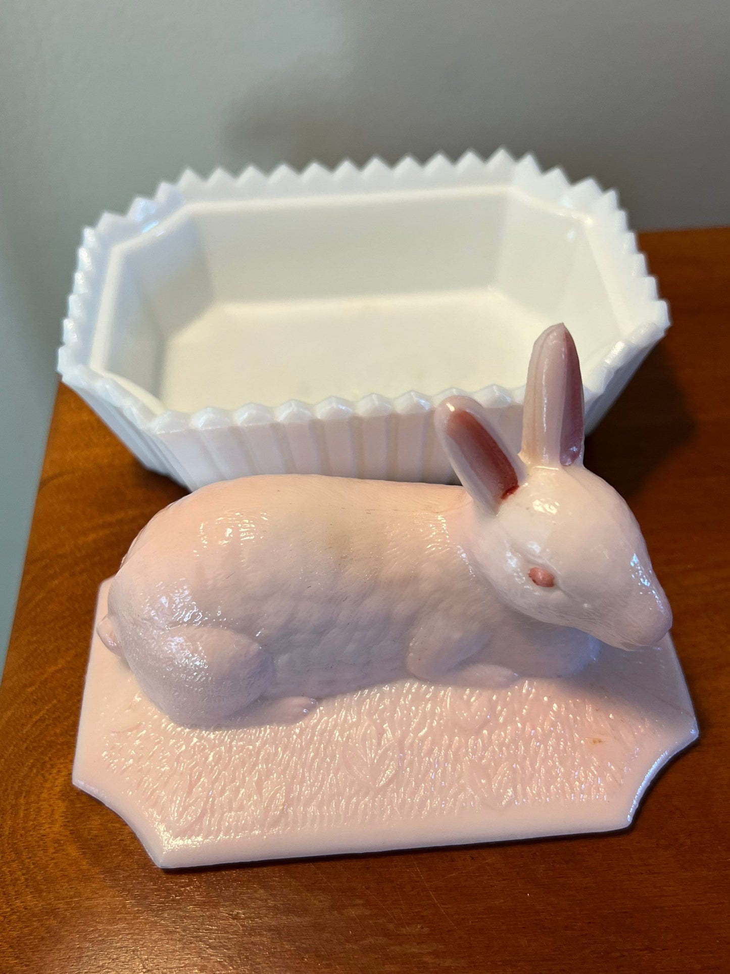 Vintage Westmoreland Pink Milk Glass Bunny Trinket Box