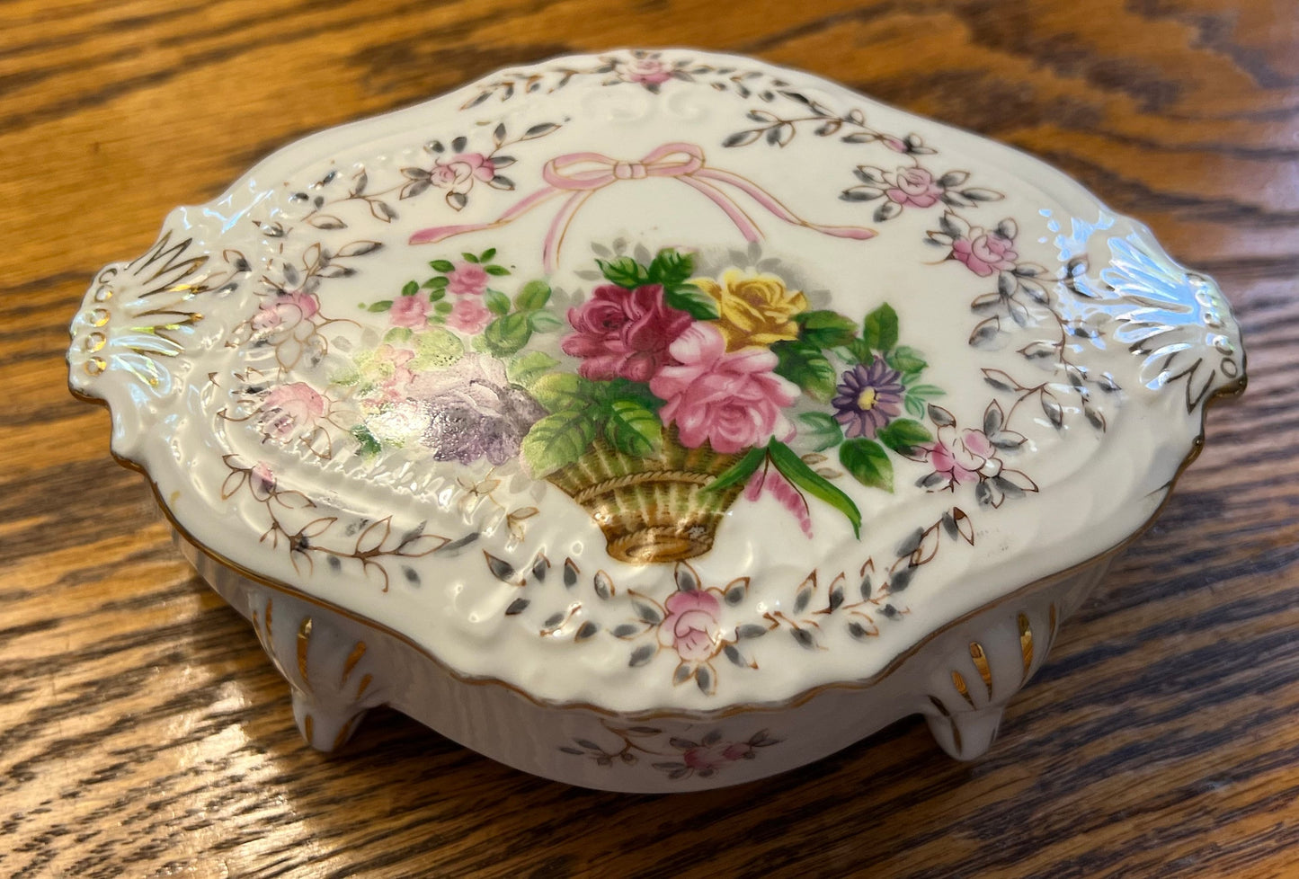 Vintage Bristol Gardens Roses Trinket Box: Hand-Painted Porcelain with 24k Gold
