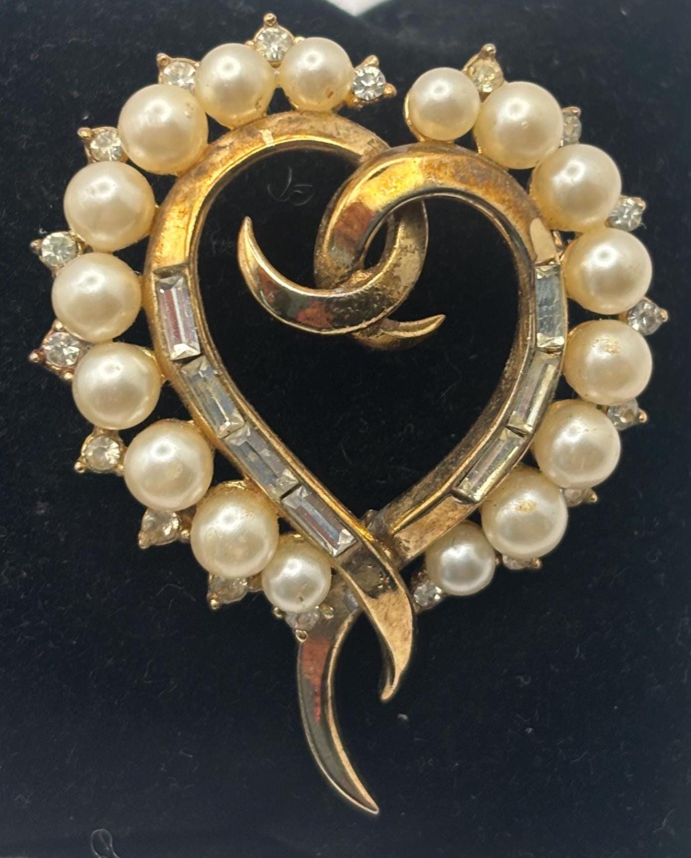 Crown Trifari Heart Brooch by Alfred Philippe, Skylark Romantic Heart Series