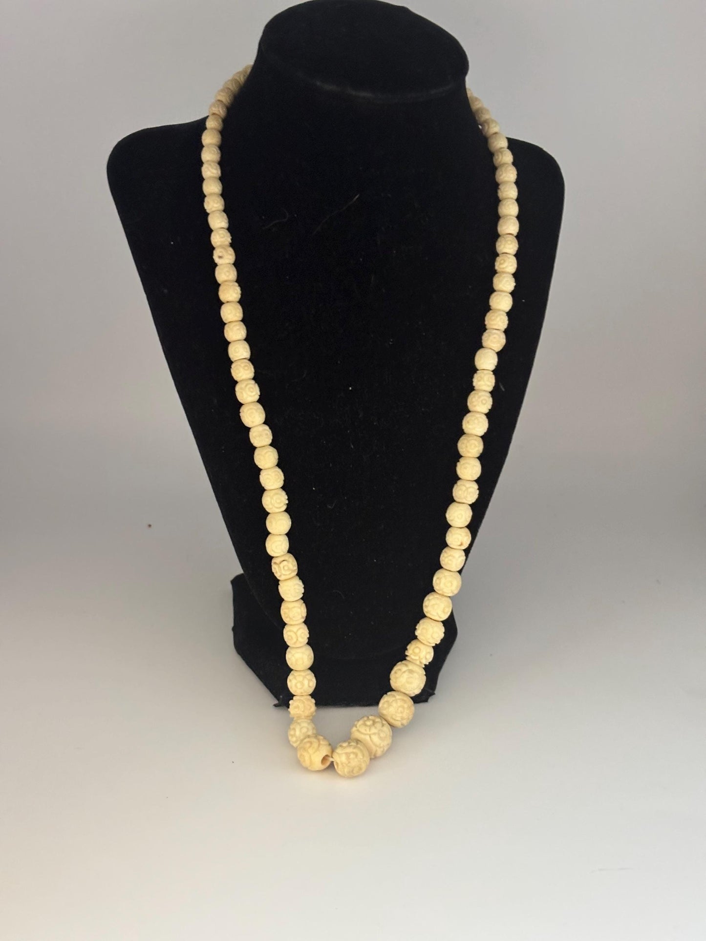 Vintage Hand Carved Bone Beaded Necklace Graduated Beads Lover Antiques and Vintage