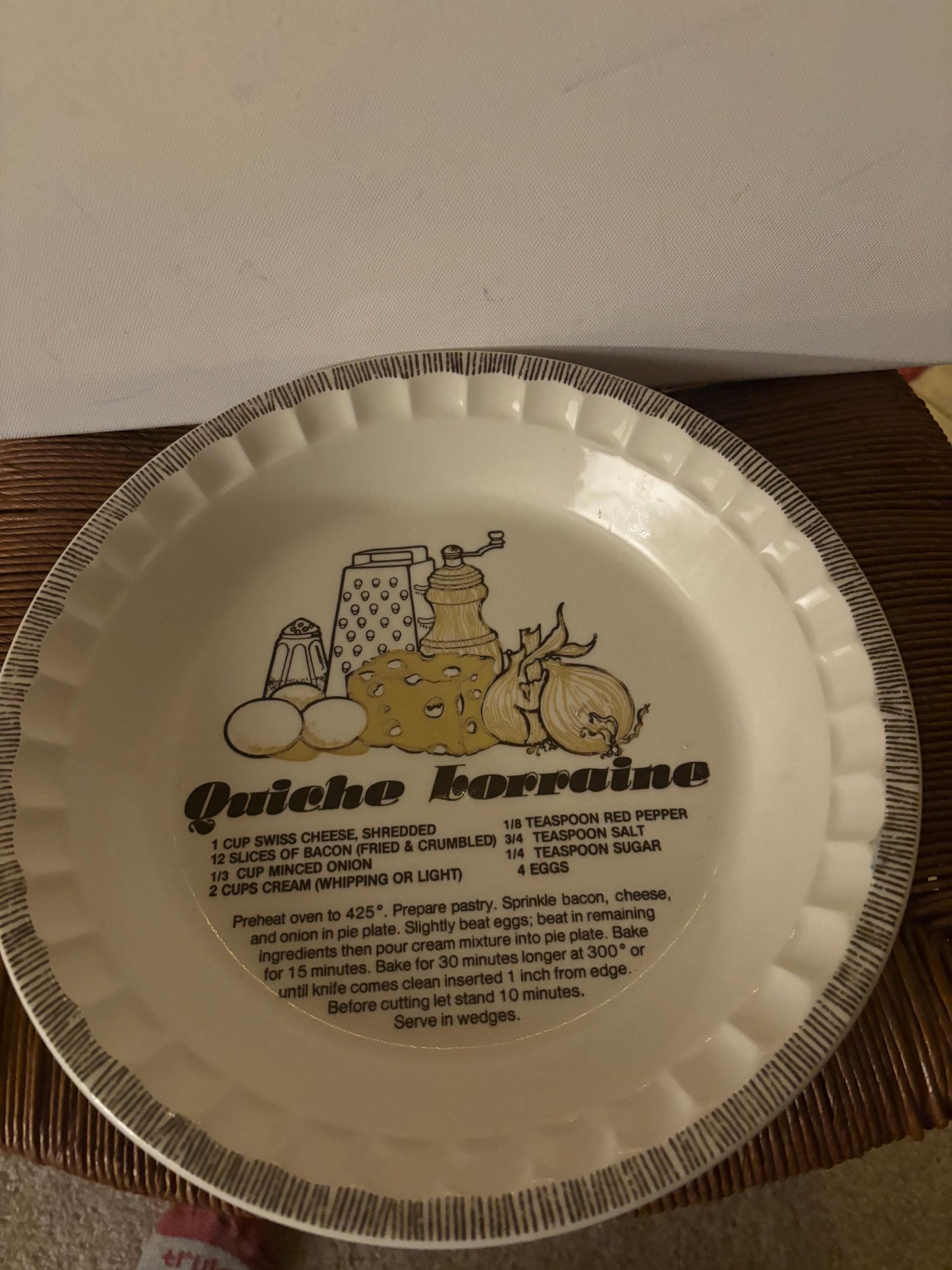 Vintage Jeannette Royal China Quiche Lorraine Pie Plate Lover Antiques and Vintage