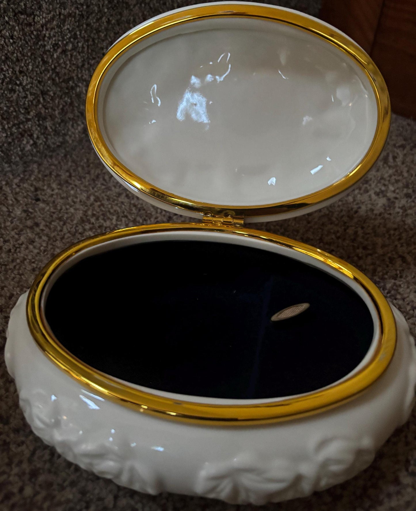 Vintage Lenox Porcelain & Gold Trim Music Box Floral Pattern Lover Antiques and Vintage