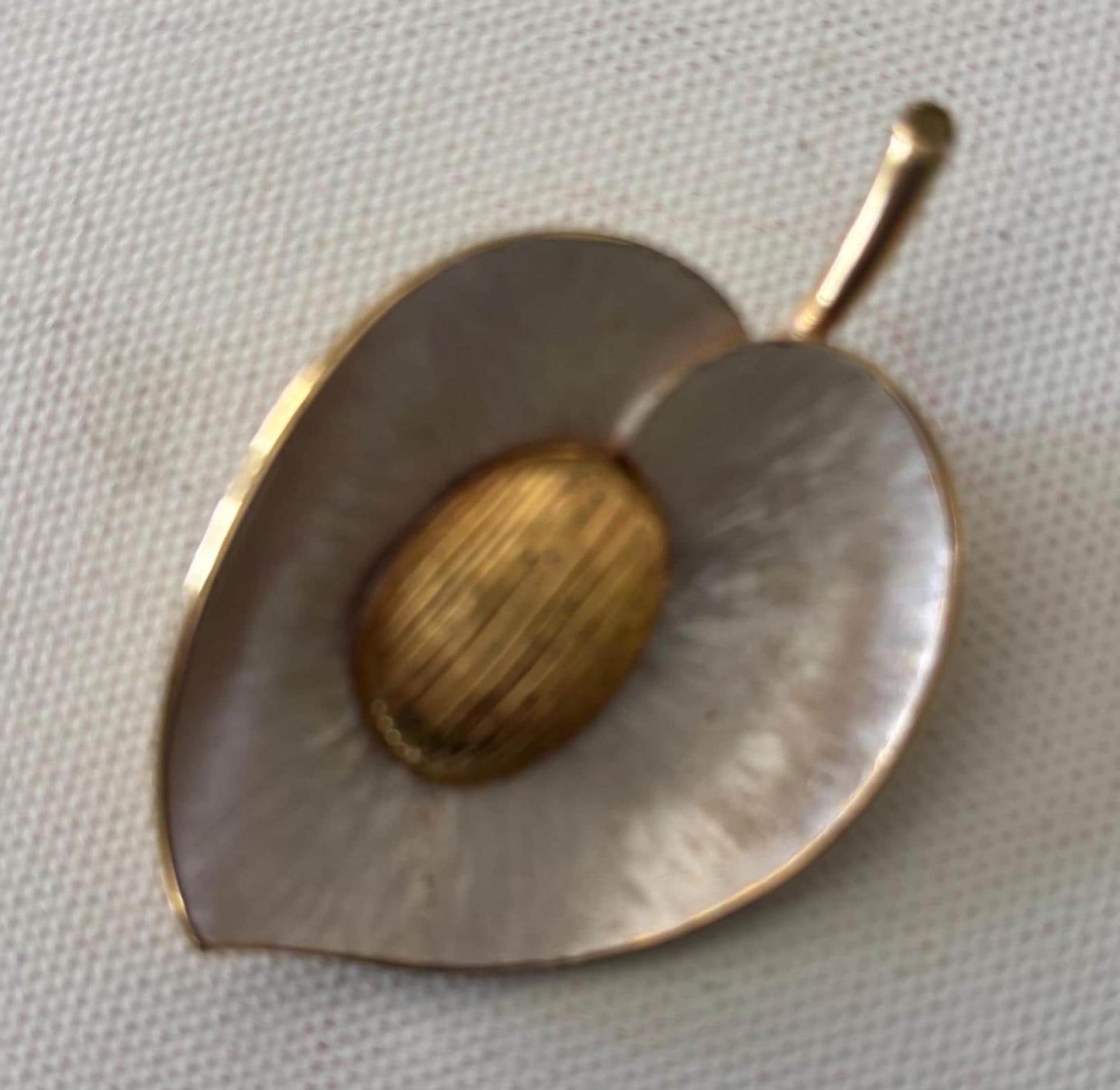 Vintage Pastelli Leaf Brushed Gold Tone Pin Brooch Lover Antiques and Vintage