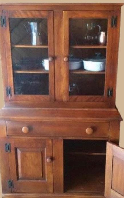 Cushman Colonial Creations Hunting Board China Cabinet No. 9024 Lover Antiques and Vintage