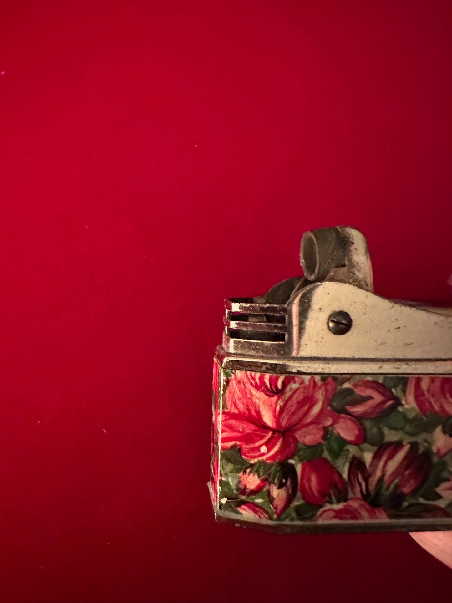 Vintage Stratton Mid Century Lighter, Floral Lighter, Lover Antiques
