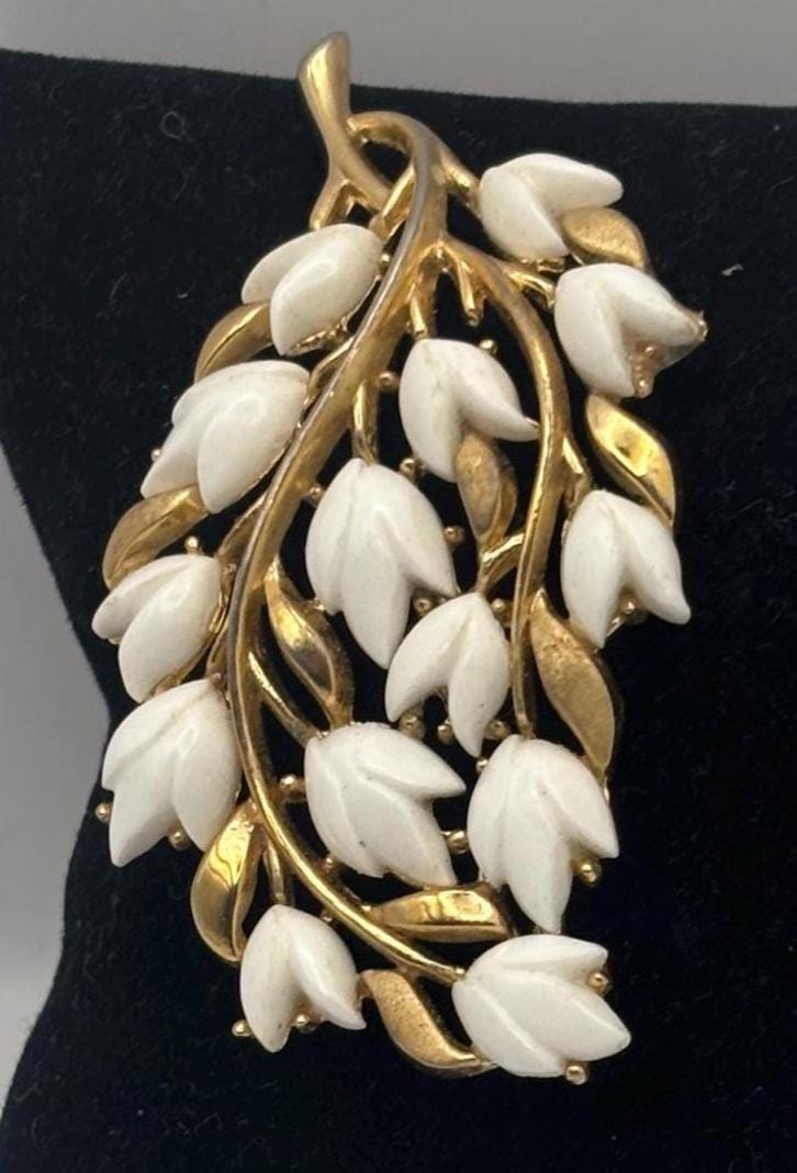 Crown Trifari Tulip Flower Brooch, by Alfred Phillipe