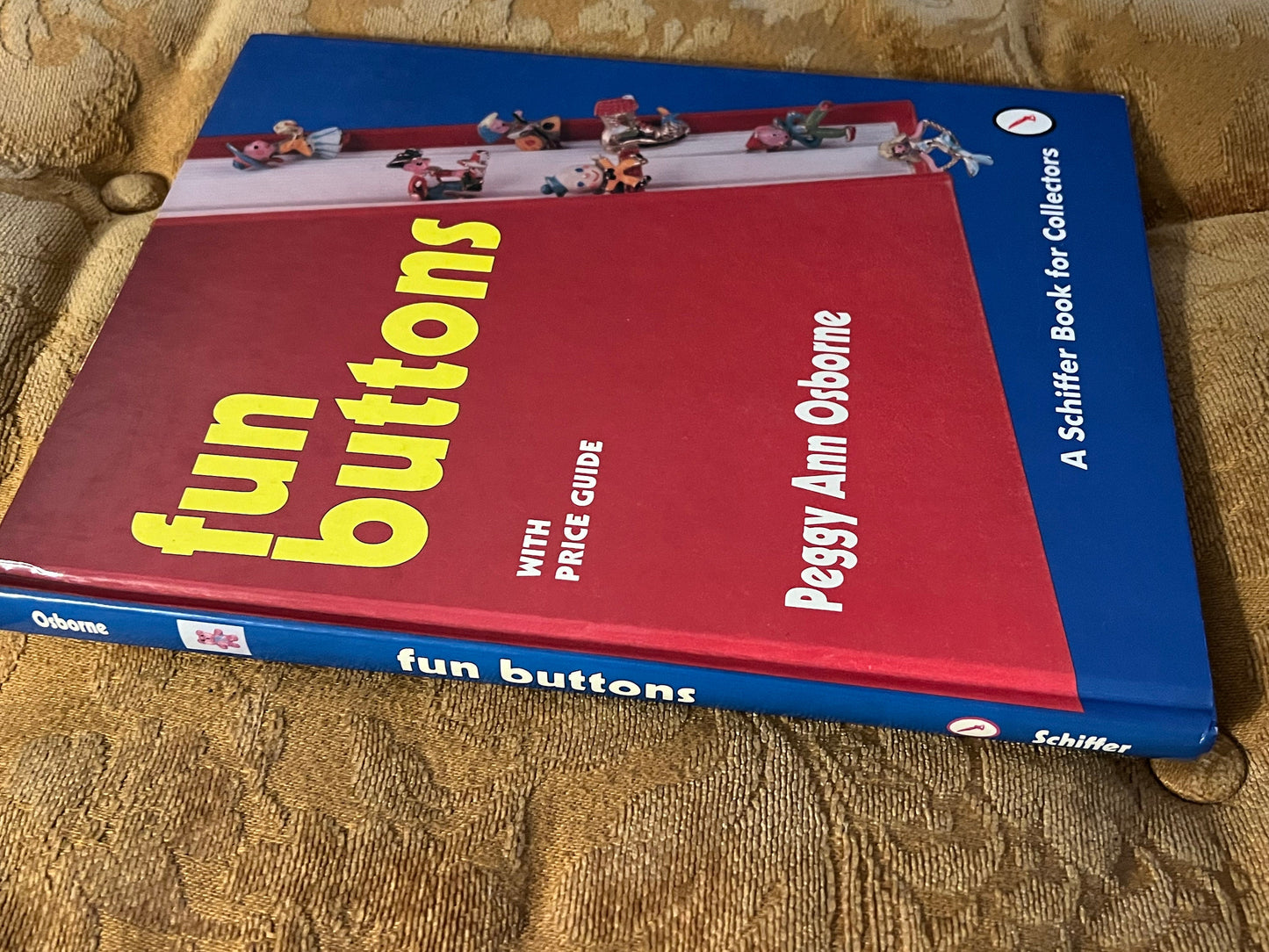 Vintage Fun Buttons Price Guide Book: Collector's Reference by Peggy Ann Osborne