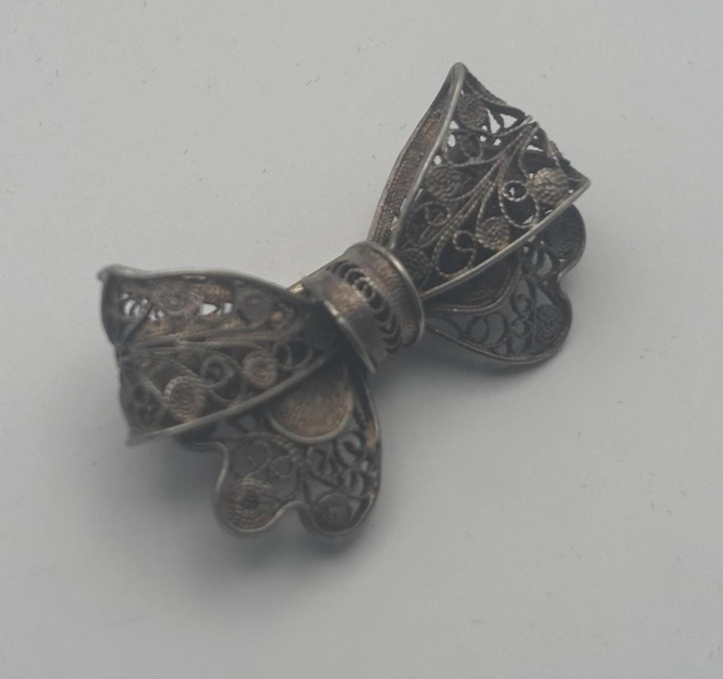 Sterling Silver Filigree Bow Brooch, Tied Ribbow Bow Pin, Lover Antiques and Vintage
