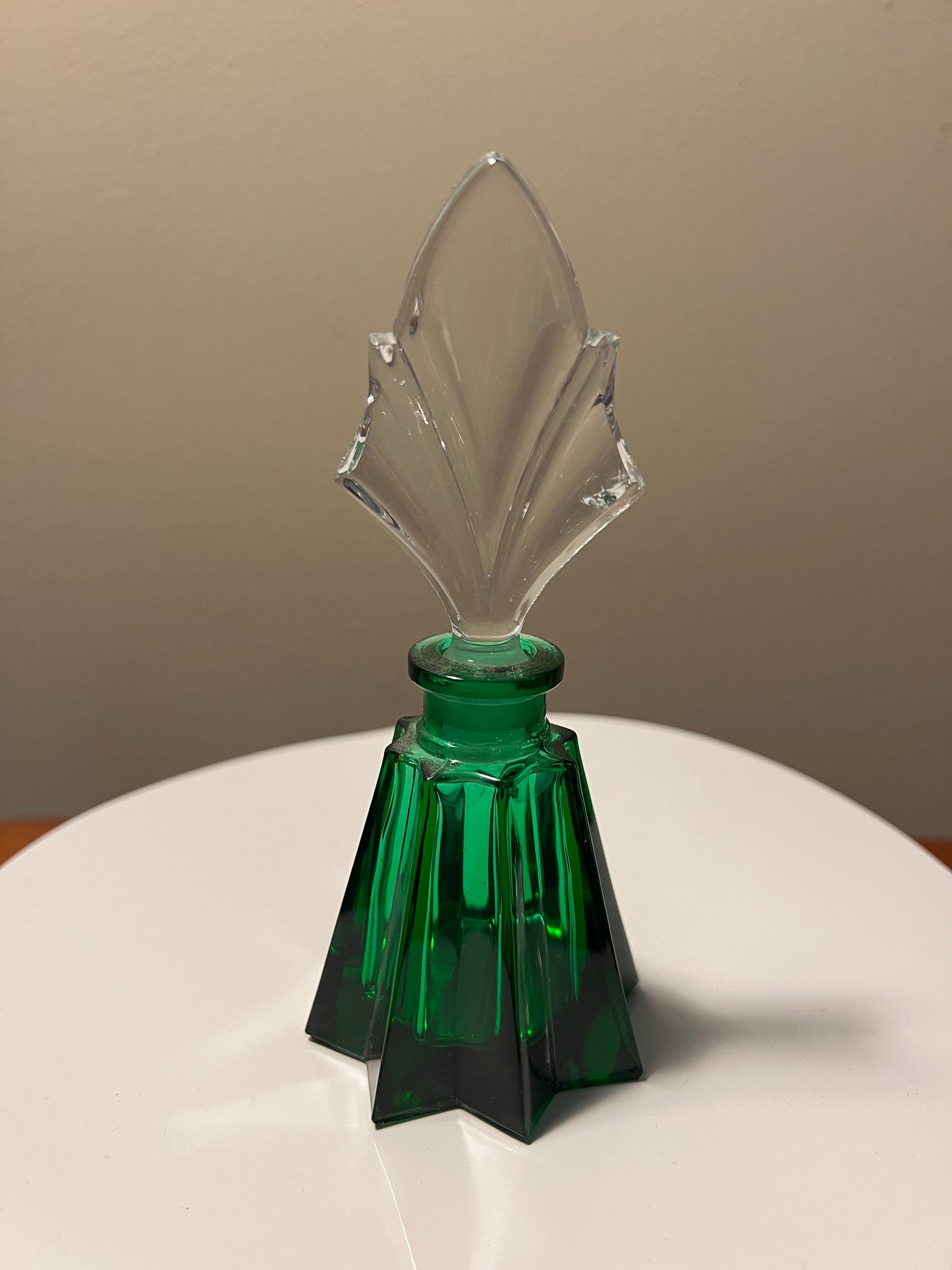 Vintage Je t’aime Green Crystal Perfume Bottle: Art Deco Etched Glass Stopper, Germany