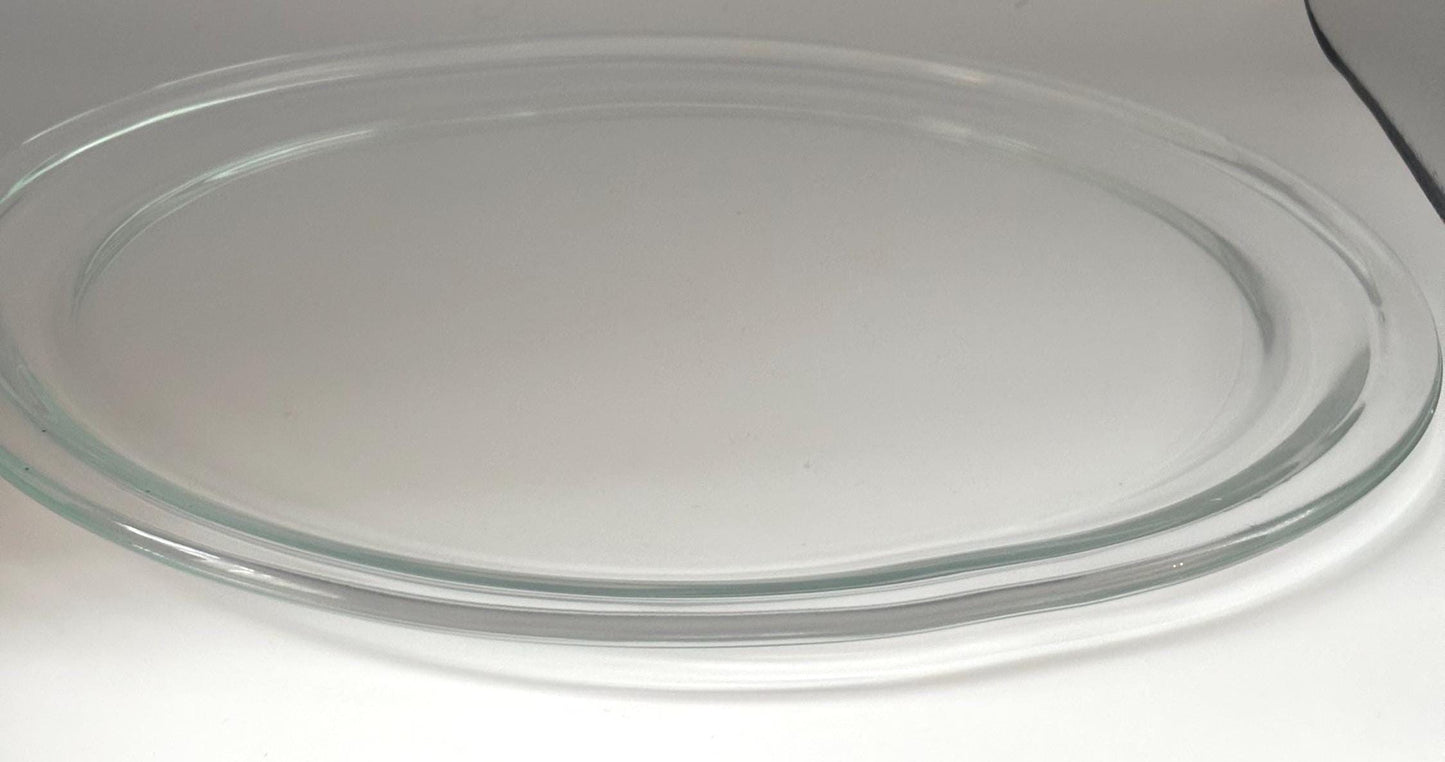 Large Glass Serving Platter, Lover Antiques and Vintage