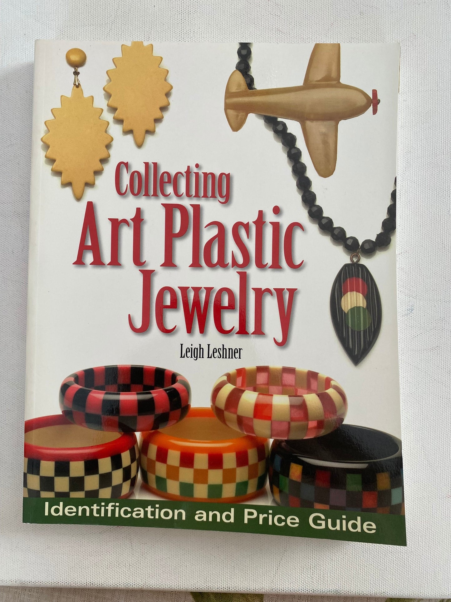 Art Plastic Jewelry Identification & Price Guide Book by Leigh Leshner