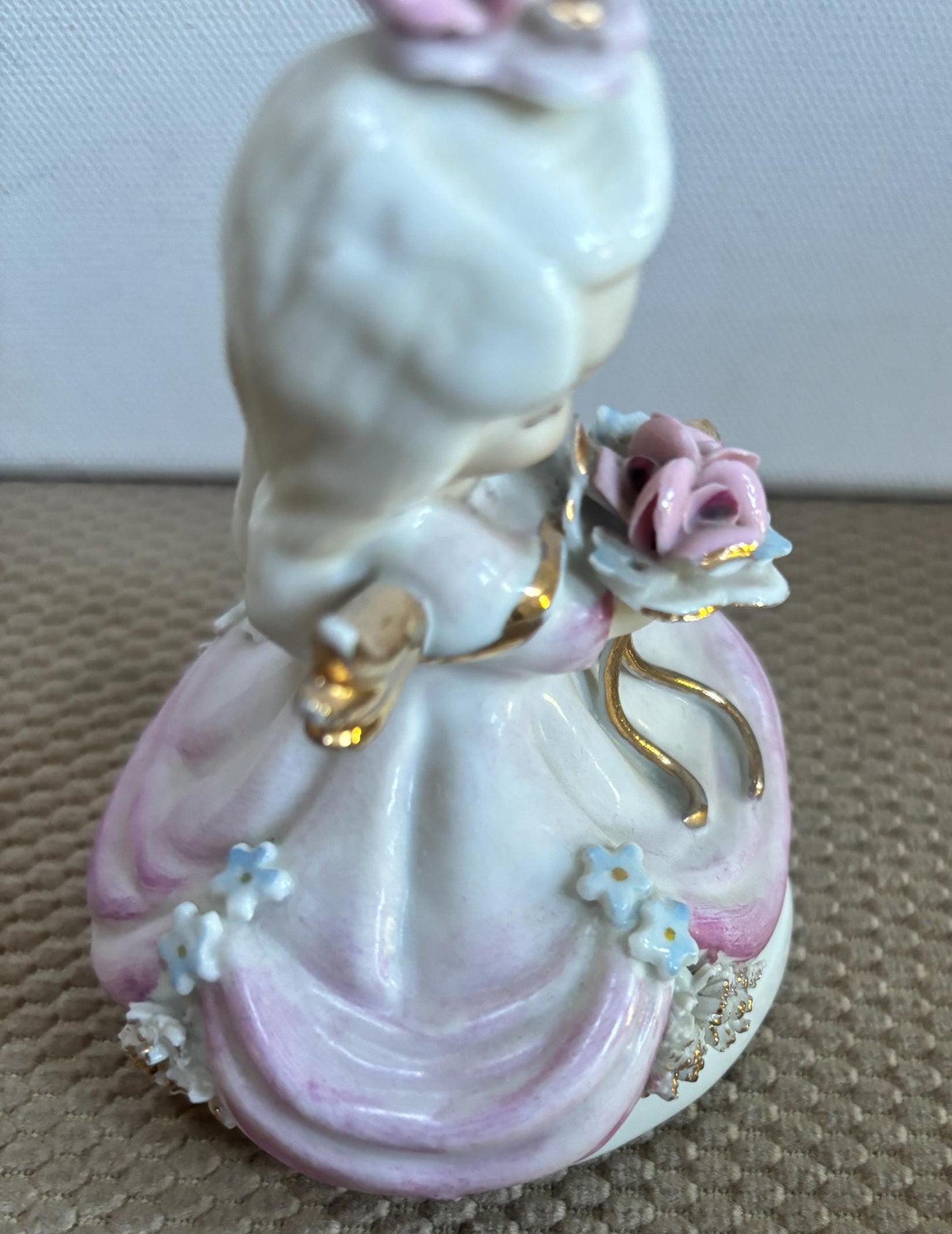 Vintage Lefton Angel with Gold Gilded Wings Holding Roses Hand Painted Porcelain Figurines Japanese KW8231 Lover Antiques and Vintage