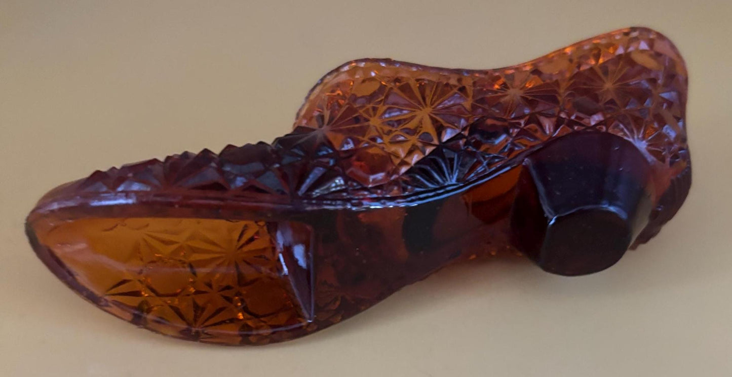 Amber Fenton Daisy and Button Slipper Shoe Princess Slipper Made of Glass Lover Antiques and Vintage
