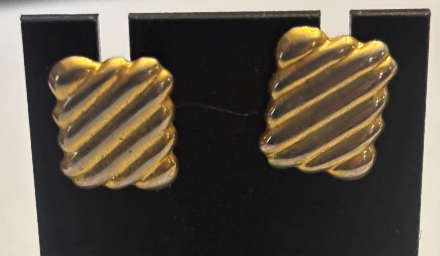 Vintage Square Gold Horizontal Ribbed Earrings, Lover Antiques and Vintage